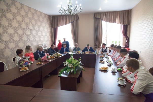ГЛАВА ДЗЕРЖИНСКА ПРИНЯЛ ЧЕМПИОНОВ МИРА