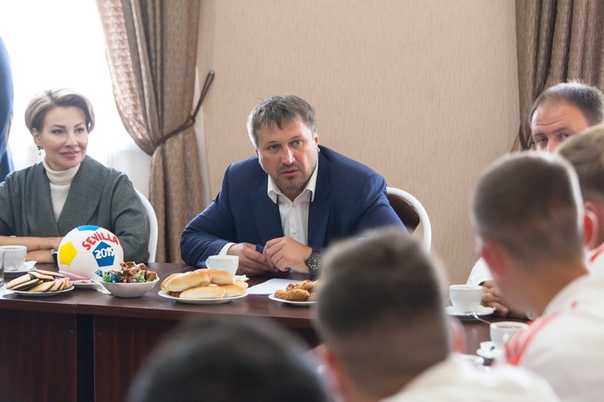 ГЛАВА ДЗЕРЖИНСКА ПРИНЯЛ ЧЕМПИОНОВ МИРА