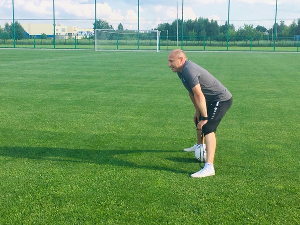 Несколько кадров с предыгровой тренировки.