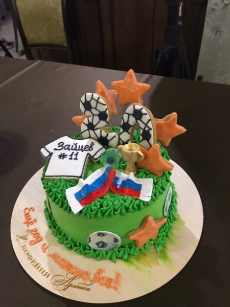 Рабочий четверг завершён, можно его окончание и отпраздновать!