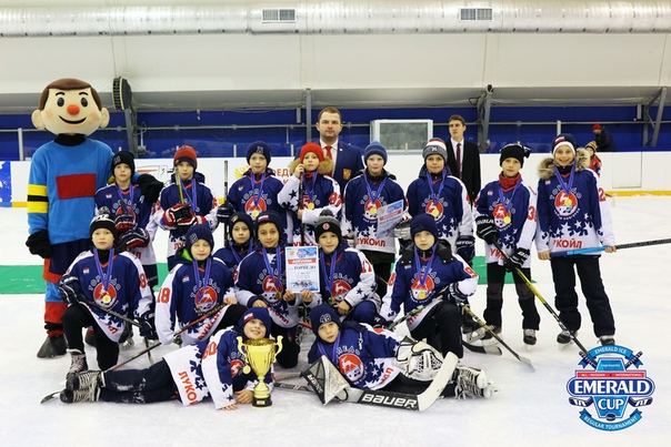 "ТОРПЕДО-2010" И "EMERALD ICE TEAM-2010" ВОШЛИ В ЧИСЛО ПРИЗЕРОВ ВСЕРОССИЙСКОГО ТУРНИРА ПО ХОККЕЮ "EMERALD CUP"