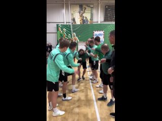 Поздравили Рашида Максутовича с прошедшим днем рождения, а Ваню..
