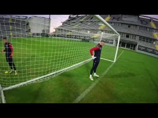 🧤 Тренировка глазами Джордже Пантича
Каждый день на сборах наш..