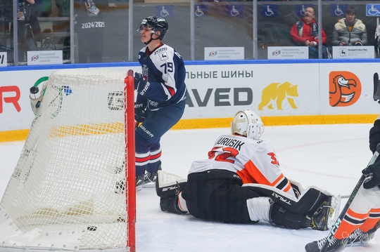 📸📸📸 Фотографии матча КХЛ ХК Торпедо vs ХК Амур 5:2
Все..