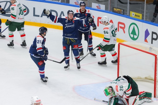📸📸📸Фотографии матча ВХЛ. ХК Торпедо-Горький vs ХК Барс 7:2
Все..