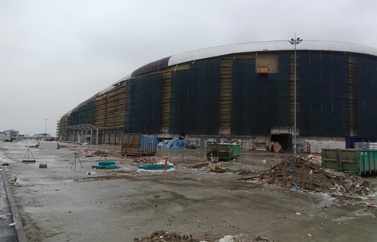 Завершен монтаж оснований двух тренировочных арен Ледового..
