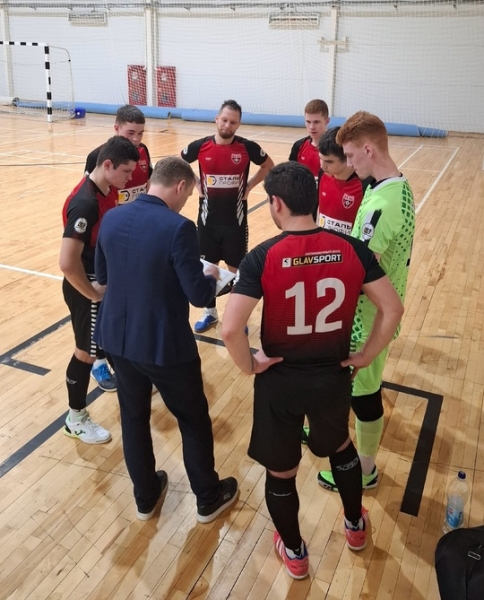 ❤️🖤 ФХНН-2 - АКАДЕМИЯ - 3:1 (1:0)
Гол: 1:0 - Игошин 8, 1:1 - Кузнецов 30, 2:1 -..