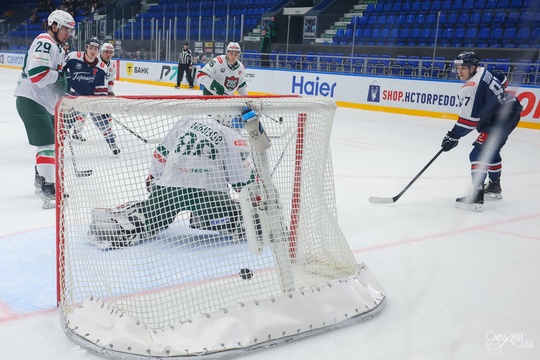📸📸📸Фотографии матча ВХЛ. ХК Торпедо-Горький vs ХК Барс 7:2
Все..