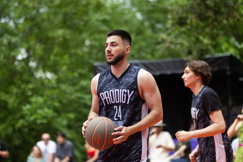 Гранд финал уже совсем близко 🏀
Сегодня в Александровском саду..