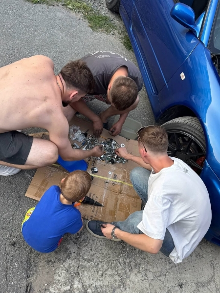 У Дениса Костина свои приятные заботы как владельца Nissan Skyline R34 из..