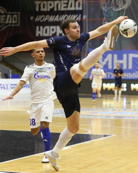 Глава длиной в 242 матча, 116 голов и 49 голевых передач 🙌
Успехов в..
