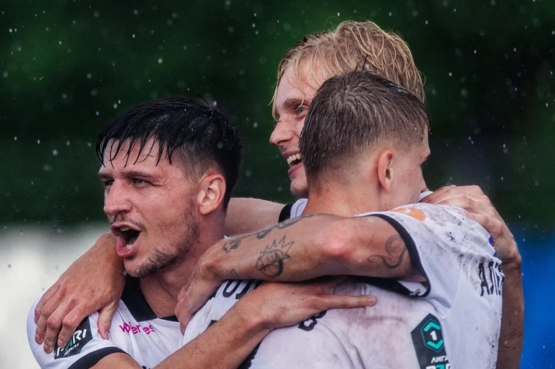 📸 Выразительные кадры вчерашней победы на выезде
Выбираем..