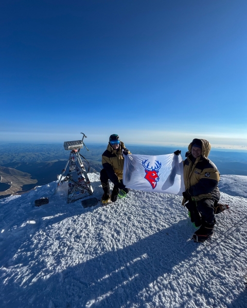 🏔️ Лето — отличное время для новых высот. И в «Торпедо» это..