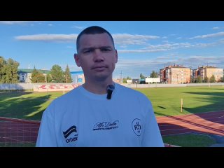 ВРАТАРЬ "ГОРОДЦА" ДМИТРИЙ ВАСИЛЬЕВ И ПОЛУЗАЩИТНИК "СЕМЕНОВА"..