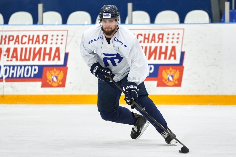 Очередной насыщенный день сборов подошёл к концу! 💪
Работа..